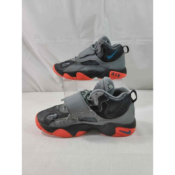 BOYS NIKE AIR SPEED TURF GREY BLACK ORANGE 535735-036 BASKETBALL SHOES SZ 4.5Y - Picture 2 of 8